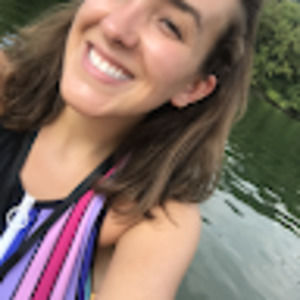 Meet your Posher, Alexia